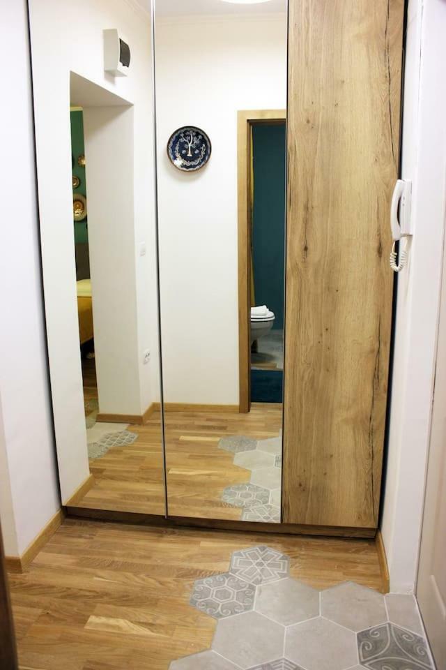 Apartament Warm Flat Inspired By Nature And Local Traditions Brașov